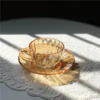 在飛比找ETMall東森購物網優惠-ins網紅輕奢咖啡杯碟條紋拿鐵杯下午茶香檳色復古玻璃花茶杯套