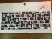 Bershka (ZARA GROUP)SILICONE KEYBOARD PROTECTOR FLOWER BLACK MACBOOK 13" 15" 17"