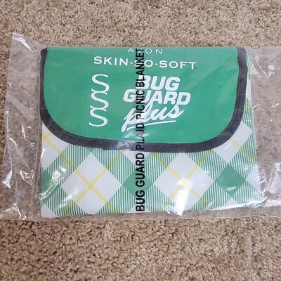 AVON SSS Bug Guard Beach / Picnic Blanket Green Plaid 58" x 31"