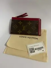 New! Louis Vuitton Zipped Card Wallet