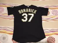 在飛比找Yahoo!奇摩拍賣優惠-MLB OAKLAND 運動家隊 #37 ROMANICK 