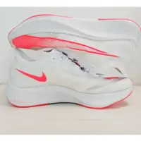 在飛比找蝦皮購物優惠-Nike Zoom Fly 3 白紅 慢跑鞋 男女同款 AT