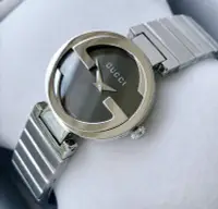 在飛比找Yahoo奇摩拍賣-7-11運費0元優惠優惠-GUCCI interlocking G 黑色錶盤 銀色不鏽