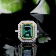 10.85 Ct Vivid Green Beryl Emerald Cut Stone Vintage Engagement Wedding Ring