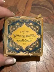 Vintage Roger & Gallet SAVON BOIS DE SANTAL Sandalwood Perfumed Soap