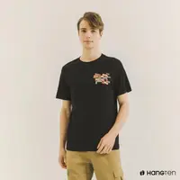 在飛比找momo購物網優惠-【Hang Ten】男裝-有機棉美式路牌LOGO印花T恤(黑