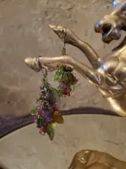 Beautiful Handcrafted Artisan Earrings. Grapes w/Leaves New in Bag from Artisans