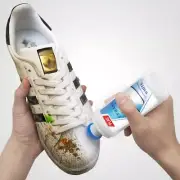 Awesome White Shoe Cleaner – Magic Sponge for Leather & Sneaker Polishing