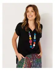 [Fella Hamilton] Lia Luxton V-Neck Top in Black