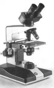 Leitz Biomed Microscope Instruction Manual CD-L0170