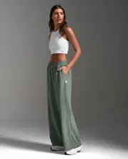 Wonderluxe Sand Washed Wide Leg Pants, 2XU, M, Fern/White, Female