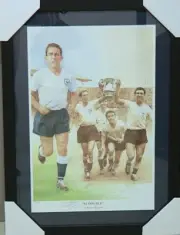 DAVE MACKAY FRAMED SIGNED ITEM TOTTENHAM DOUBLE CLEARANCE SALE