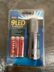THINKTANK 9 LED FLASHLIGHT (WBP007419)
