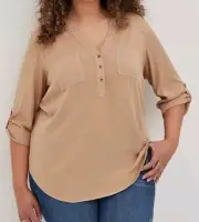 NWT TORRID HARPER Taupe Split Round Neck 3/4 Roll Tab Sleeve Top Sz 2 2X 18-20