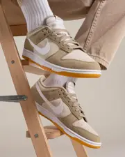 [Nike] Nike Men's Dunk Low Retro Se Shoes in Pale Ivory/White/Lt Orewood Brn Size 07 07 Pale Ivory/White/Lt Orewood Brn