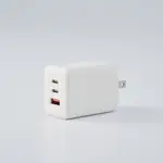 【MUJI 無印良品】 3孔電源供應器 2孔USB-C 1孔USB-A 65W 充電頭 快速充電 SW-65W1A2C