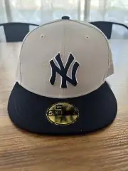 New Era New York Yankees World Class 59Fifty Men's Fitted Hat Beige-7 1/2
