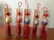 2xCeramic Maneki-neko cat Lucky cat Hanging Pendant Feng Shui Remedy–Brand new