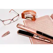H2D Rose Gold Give your hair a luxury treatment with this professional hair straightener!