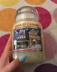 RARE NEW FLAGSHIP 2011 WILLIAMSBURG VA YANKEE 1 WICK JAR CANDLE SOFT BLANKET
