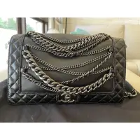 在飛比找蝦皮購物優惠-Chanel Enchained Boy Bag 28cm 