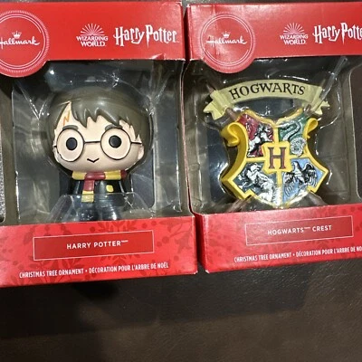 HALLMARK WIZARDING WORLD HARRY POTTER CHRISTMAS ORNAMENT Hogwarts Crest Set Of 2