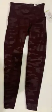 Old Navy Active Elevate Go Dry leggings XS Sports Athletic Stretch Woman Maroon
