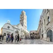 Save 25.00%! Private History and Trivia Walking Tour by a Local Guide