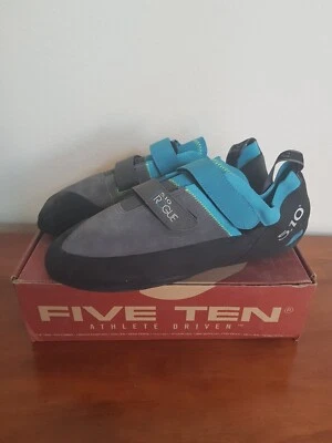 NIB Five Ten Rogue VCS Men's 13.5 Rock Climbing Shoes Neon Blue Charcoal
