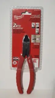Brand NEW!! Milwaukee 7” Comfort Grip Diagonal Cutting Pliers 48-22-6107
