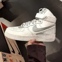 在飛比找Yahoo奇摩拍賣-7-11運費0元優惠優惠-NIKE AIR FORCE 1 HI RETRO QS A