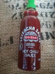 DELICIOUS SRIRACHA SRI RACHA HOT CHILLI SAUCE GO TAN 380ML SINCE 1954 -FREE POST
