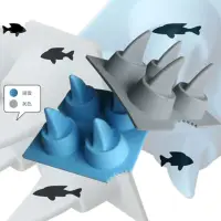 在飛比找momo購物網優惠-【iSFun】瘋狂白鯊 矽膠模型製冰盒 隨機色