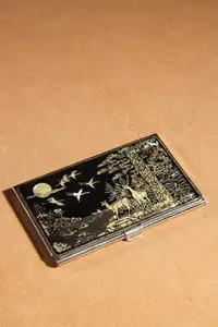 在飛比找Yahoo!奇摩拍賣優惠-歐洲回流 銅嵌螺鈿鹿鶴同春圖名片盒