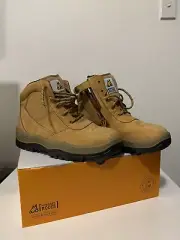 mongrel work boots