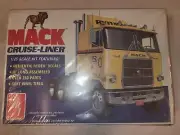 AMT 1/25 MACK CRUISE-LINER MODEL TRUCK KIT #T536. Factory Sealed