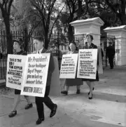 The family convicted atomic spy Morton Sobell are shown as they- 1962 Old Photo