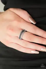Paparazzi: Center Court - Black Ring