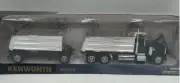 New-Ray 11943 1:32 Die Cast Blue & Chrome Silver Kenworth W900 Dump Truck