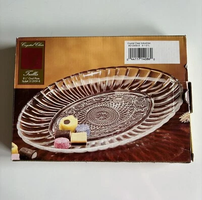 Trellis Crystal Clear 8” Oval Glass Sectional Vegetable Tray (Made in Turkey)