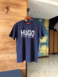 在飛比找Yahoo!奇摩拍賣優惠-Hugo Boss雨果博斯男士深藍色短袖T恤