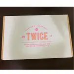 TWICE2017版年曆 （已絕版）