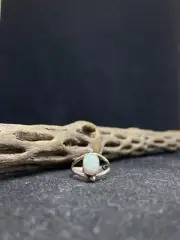 Native American Navajo white fire opal Sterling Silver Ring Size 5 stamped