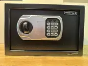Honeywell 5110 Digital Steel Security Safe 0.51 Cubic Feet FREE SHIPPING