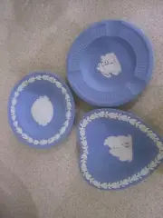 Job Lot X 4 assorted Wedgwood Blue Jasperware