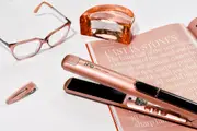 H2D Rose Gold Give your hair a luxury treatment with this professional hair straightener!