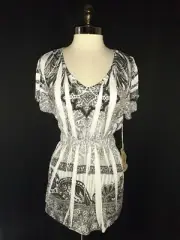 NEW ONE WORLD Plus Size 1X Shirt Top Black White Grey Floral Sparkles Stretch