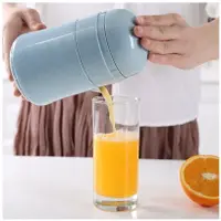 在飛比找樂天市場購物網優惠-簡易手動榨汁機橙子檸檬壓榨橙汁機榨汁器手動榨汁杯小型便攜式