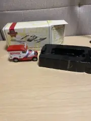 Matchbox Collectibles YYM37793 Morris Van Beefeater. Models of Yesteryear MoY