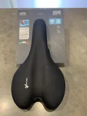 Selle Royal Unisex LATA RoyalGel Ergonomic Bike Seat - Black